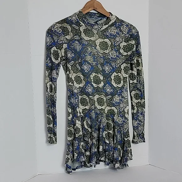 Free People | Tops | Free People Womens Green Gray Blue  display picture 3